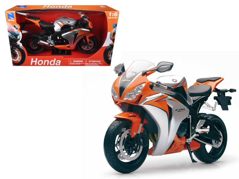 Honda 2010 CBR 1000RR Motorcycle 1/6 Diecast Model by New Ray