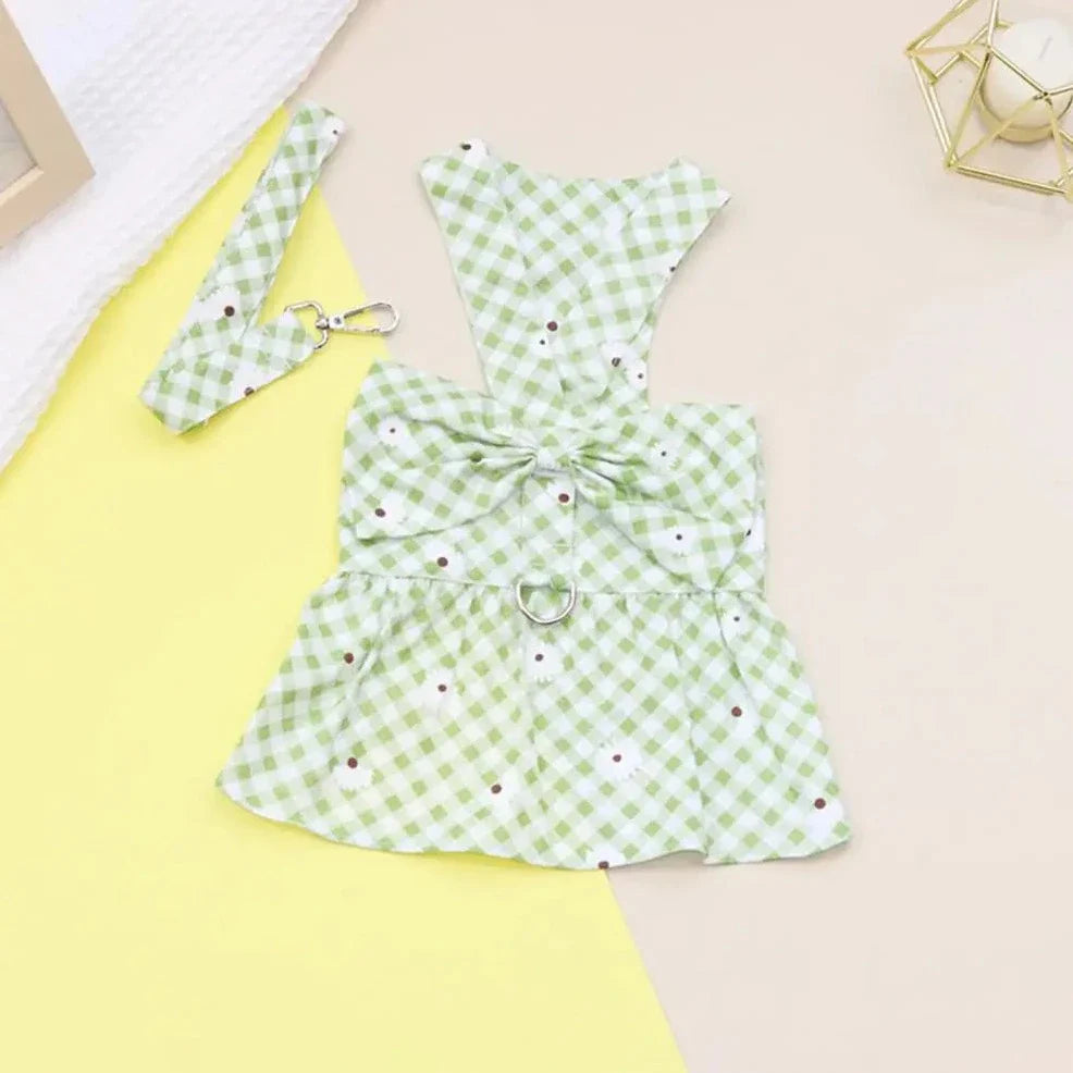 Gingham Harness Dress & Leash Set – Fashionable & Functional Pet Outfit